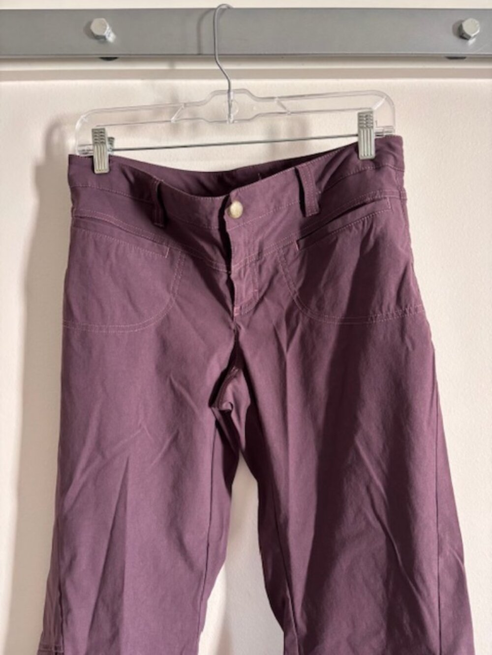 Y2K Athleta low rise cargo pants - size 8 - Picture 3 of 8